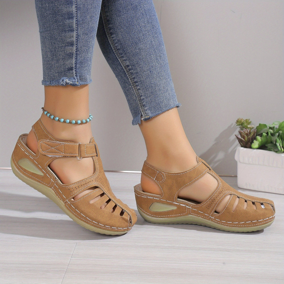 Leni – comfort sandals with a gentle rise