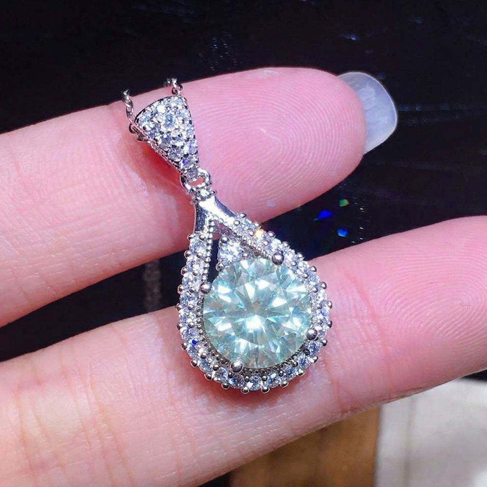 Alindra Voselle Necklace