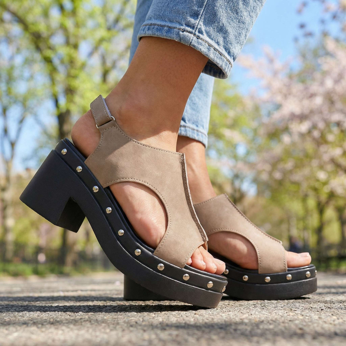 Loretta | Studded Slides